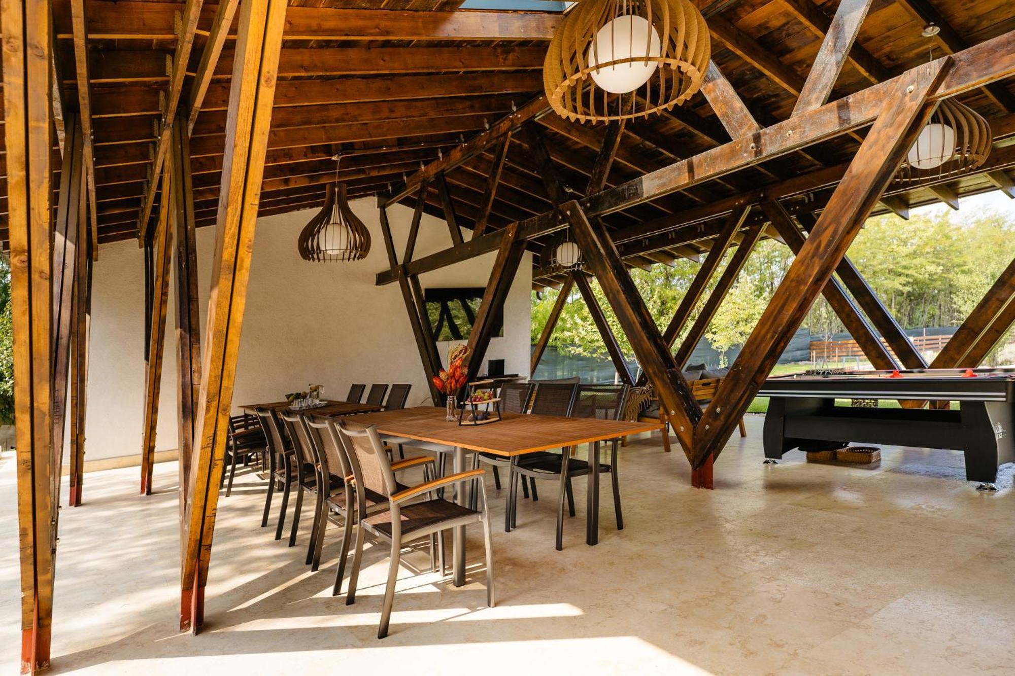 Hotel The Tribe Alpaca Retreat Branesti Esterno foto